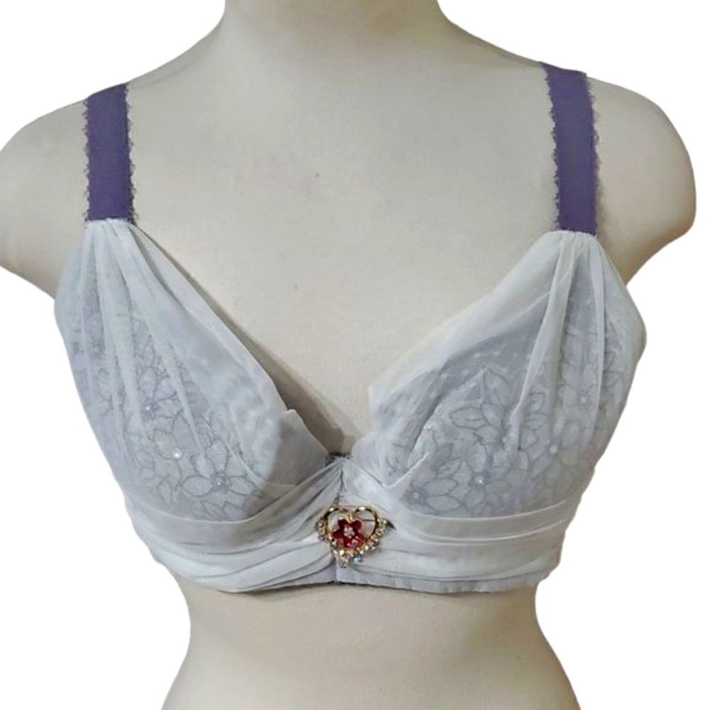 NWT FINEYING BRA   